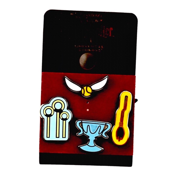 Universal Studios Harry Potter Set of 4 Quidditch Pin Set - Picture 1 of 1